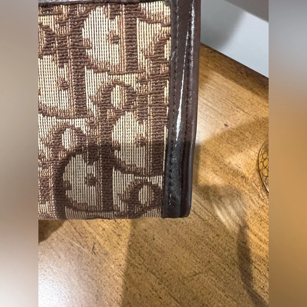 Christian Dior Vintage kiss lock wallet